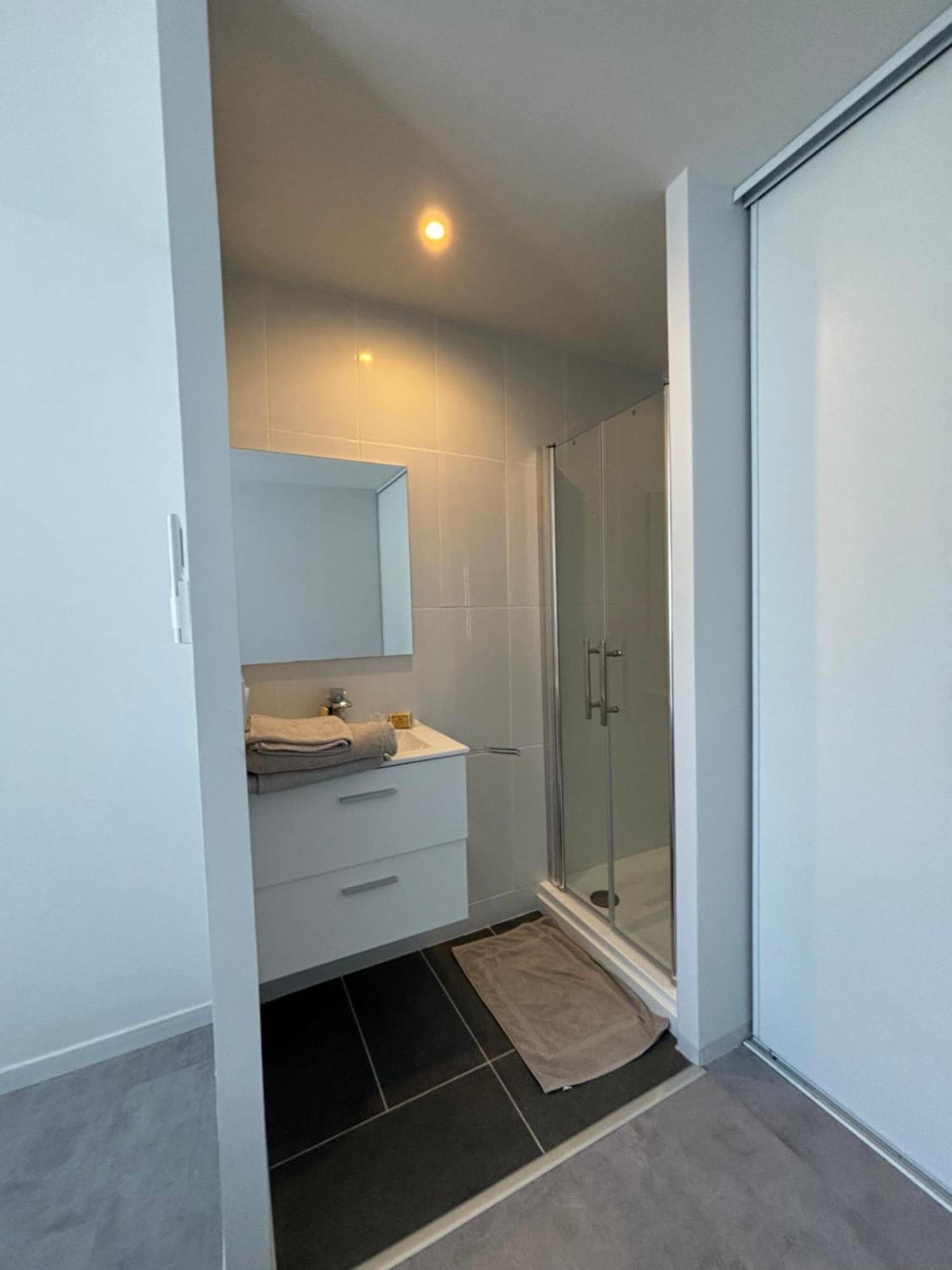 Chez Oma I 1 Appartement Independant Opi I 3 Chambres Privatives Avec Salle D Eau Et Salon Commun Cuisine Commune Wc Commun Patio Commun Avignon Exterior foto